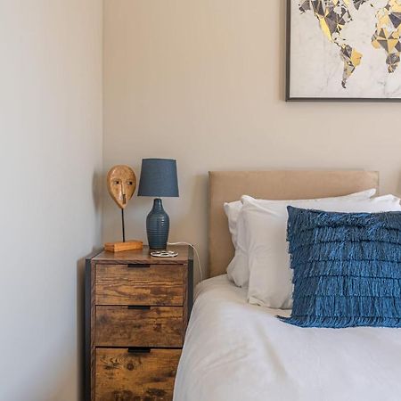 Superb One Bedroom Apartment In Coventry Cv1 *New* エクステリア 写真