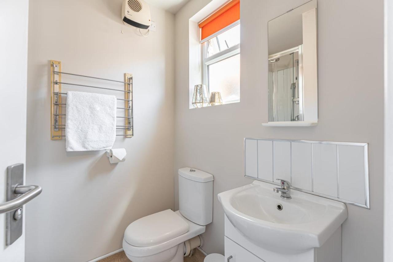 Superb One Bedroom Apartment In Coventry Cv1 *New* エクステリア 写真