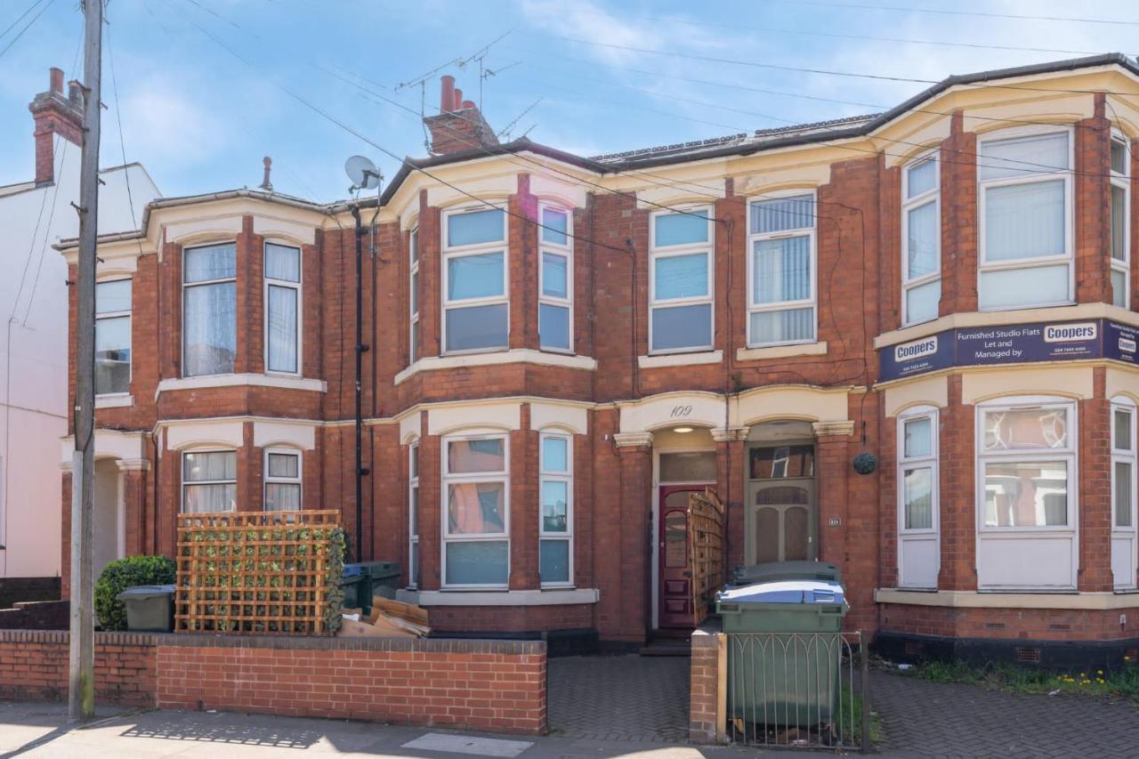 Superb One Bedroom Apartment In Coventry Cv1 *New* エクステリア 写真